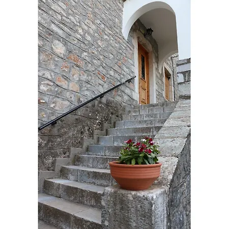 Maleatis Apollo 게스트하우스 3*